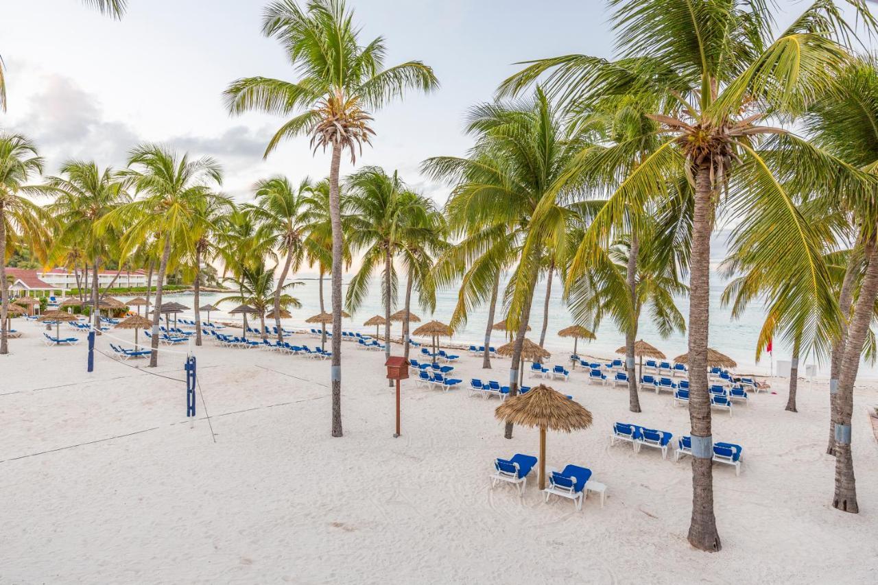 Pineapple Beach Club (Adults Only) Long Bay Bagian luar foto