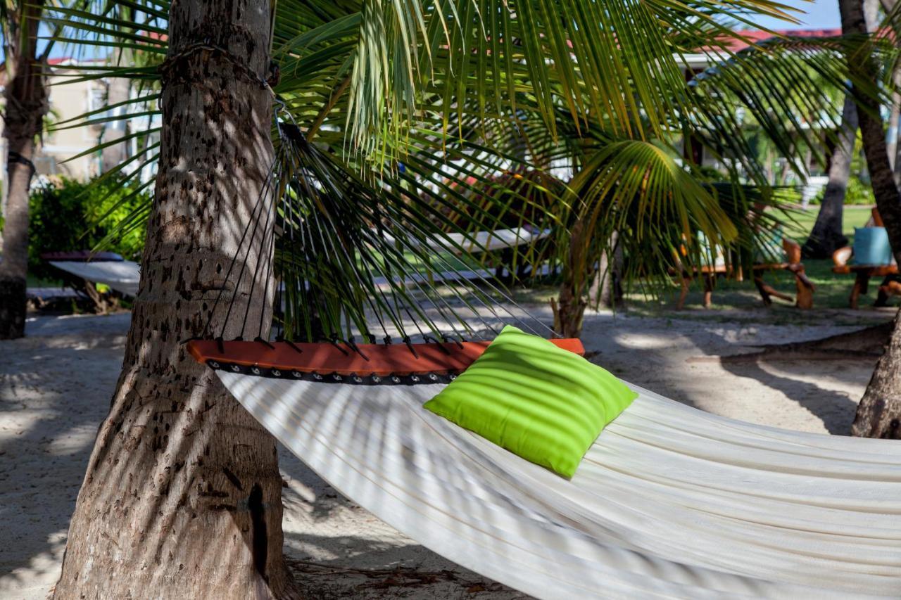 Pineapple Beach Club (Adults Only) Long Bay Bagian luar foto