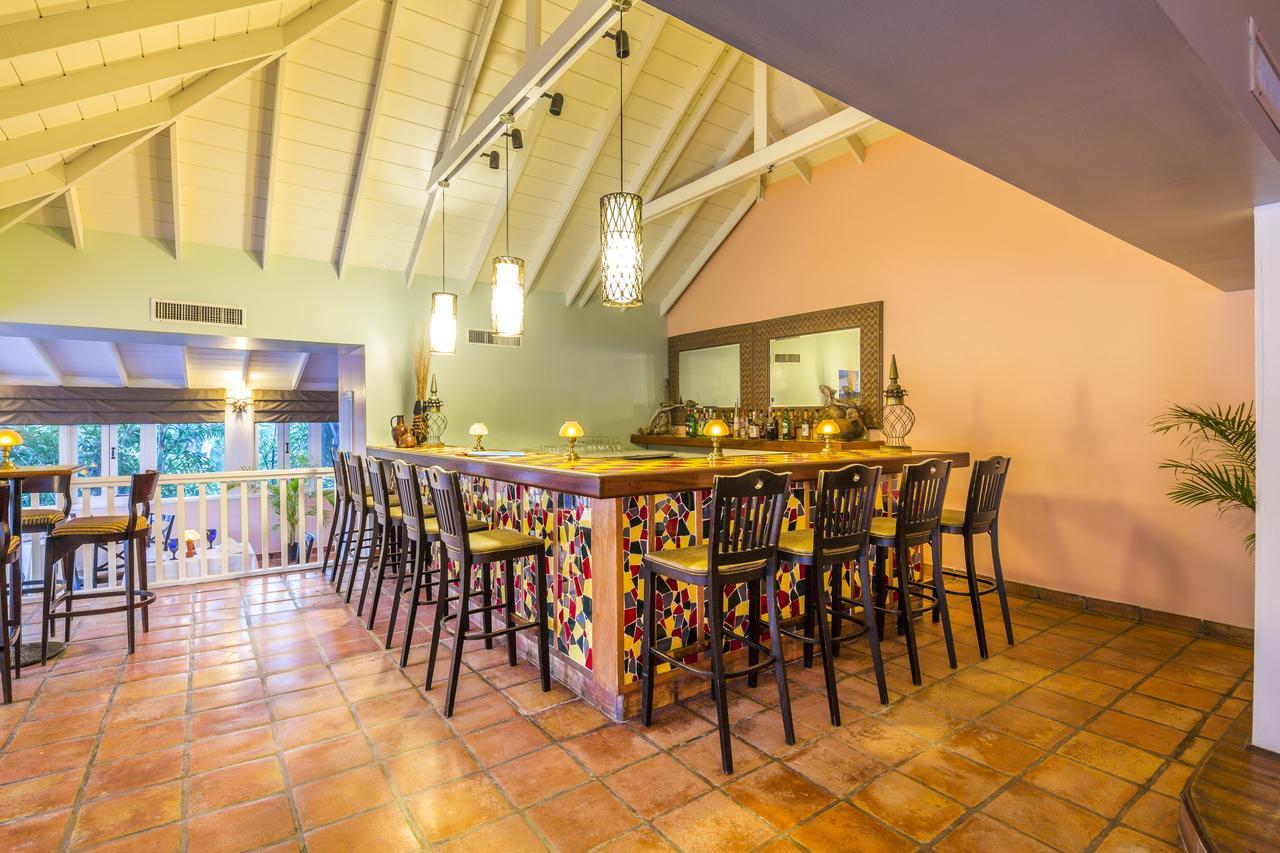 Pineapple Beach Club (Adults Only) Long Bay Bagian luar foto