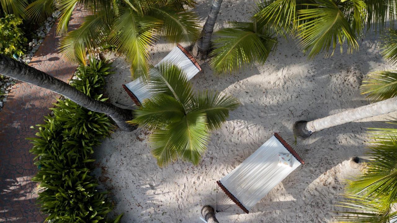 Pineapple Beach Club (Adults Only) Long Bay Bagian luar foto