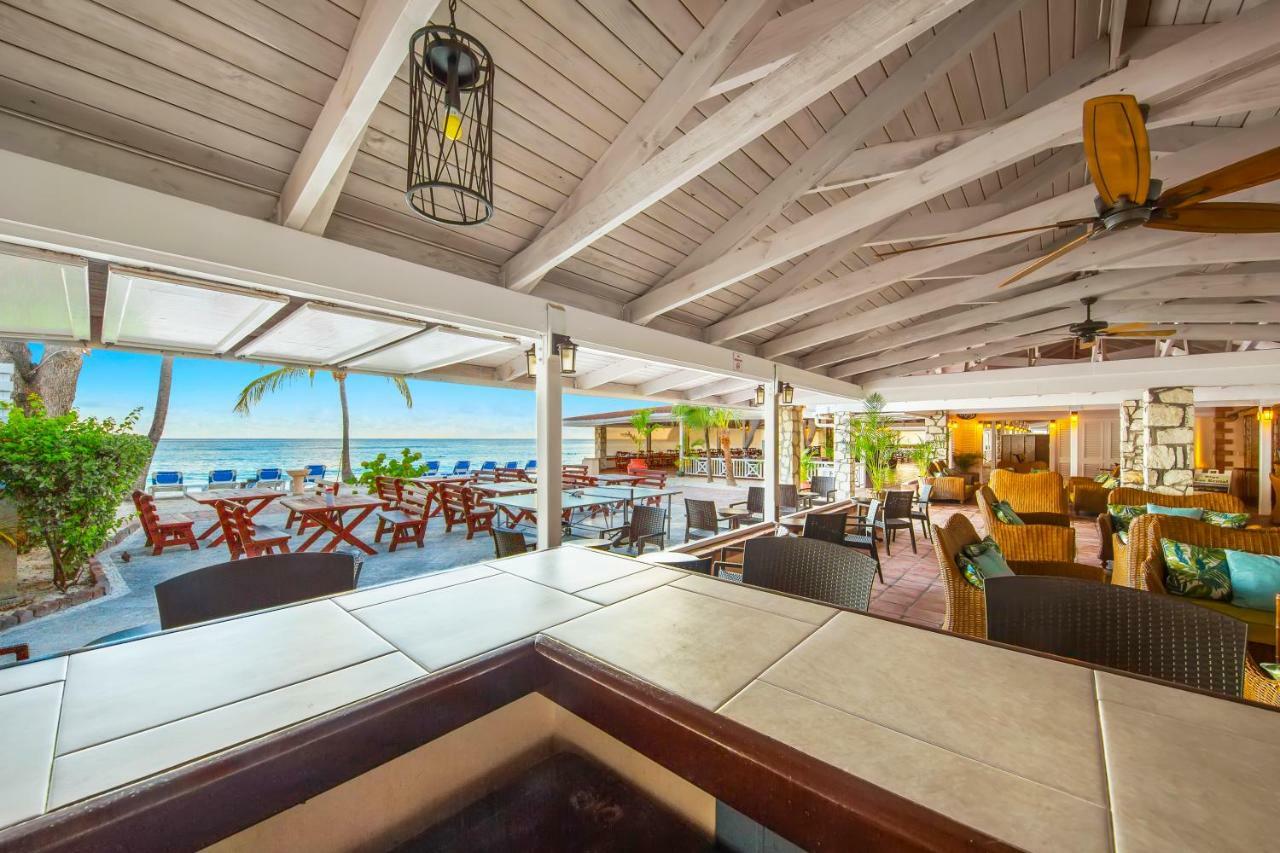 Pineapple Beach Club (Adults Only) Long Bay Bagian luar foto