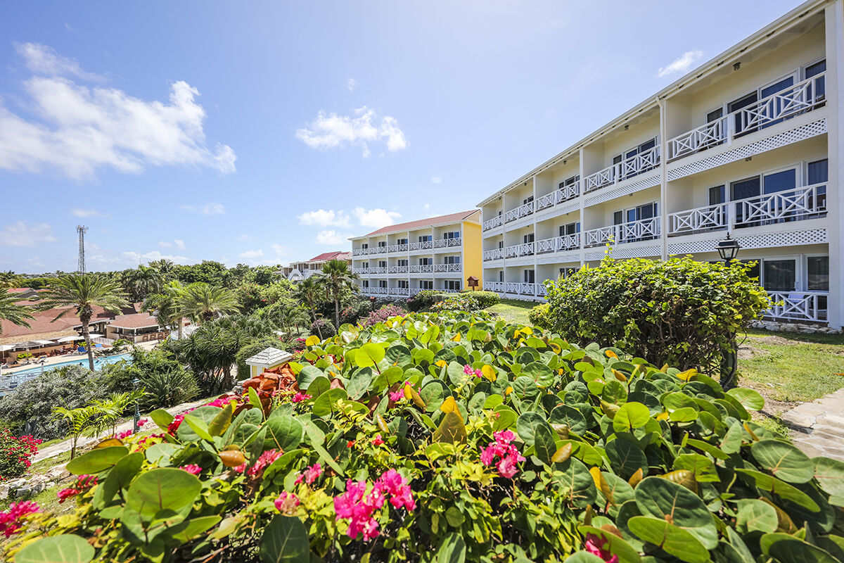 Pineapple Beach Club (Adults Only) Long Bay Bagian luar foto